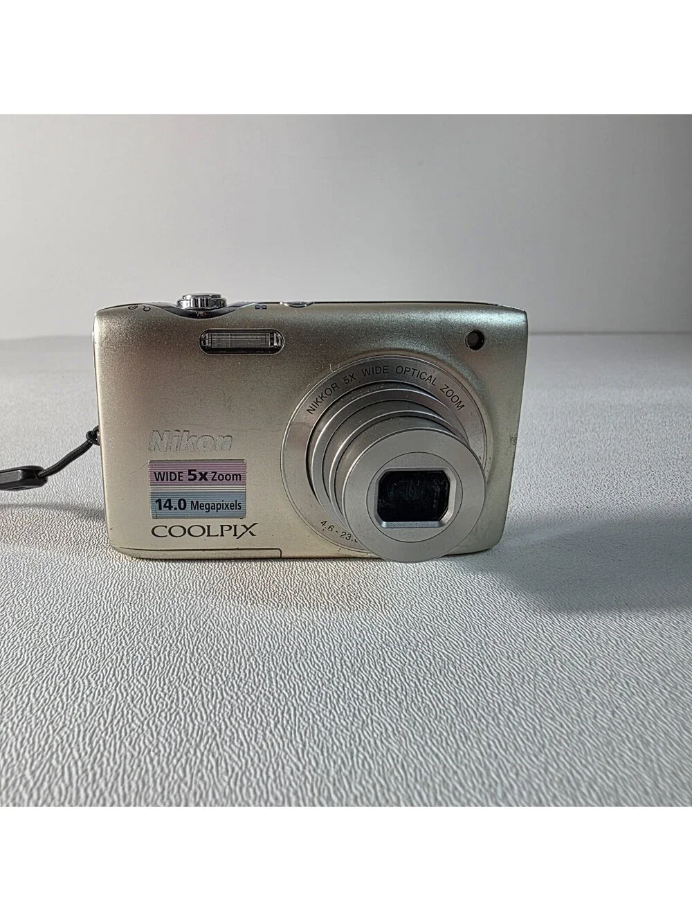 Nikon COOLPIX S3100 14.0MP Digital Camera - Silver Tested Works. READ.